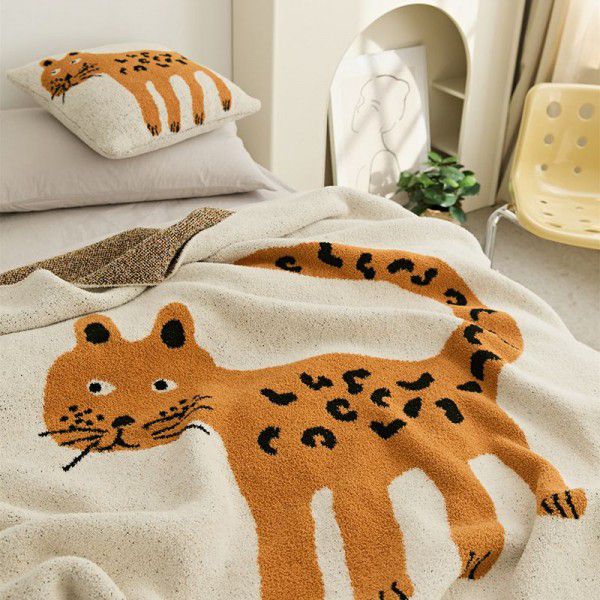 Animal knitted blanket, spotted leopard blanket, sofa blanket, afternoon sleeping blanket, bed end drape, homestay blanket