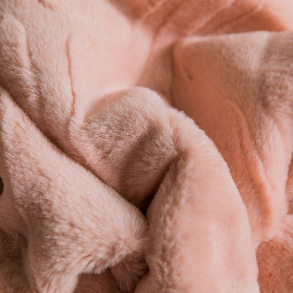 Double layer thickened short plush blanket, soft and delicate rabbit rabbit velvet blanket, flower cut winter blanket