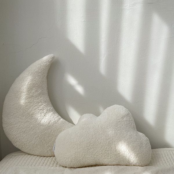 Cute Little Cloud Throwing Pillow Cushion in South Korea Super Soft Cloud Living Room Sofa Pillow Cushion