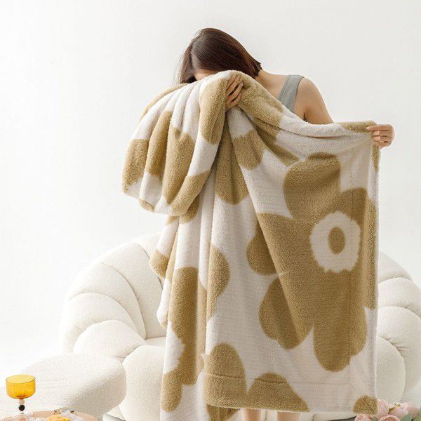 Coral velvet blanket, double sided thickened milk velvet, super thick small blanket, afternoon sleeping blanket, winter blanket